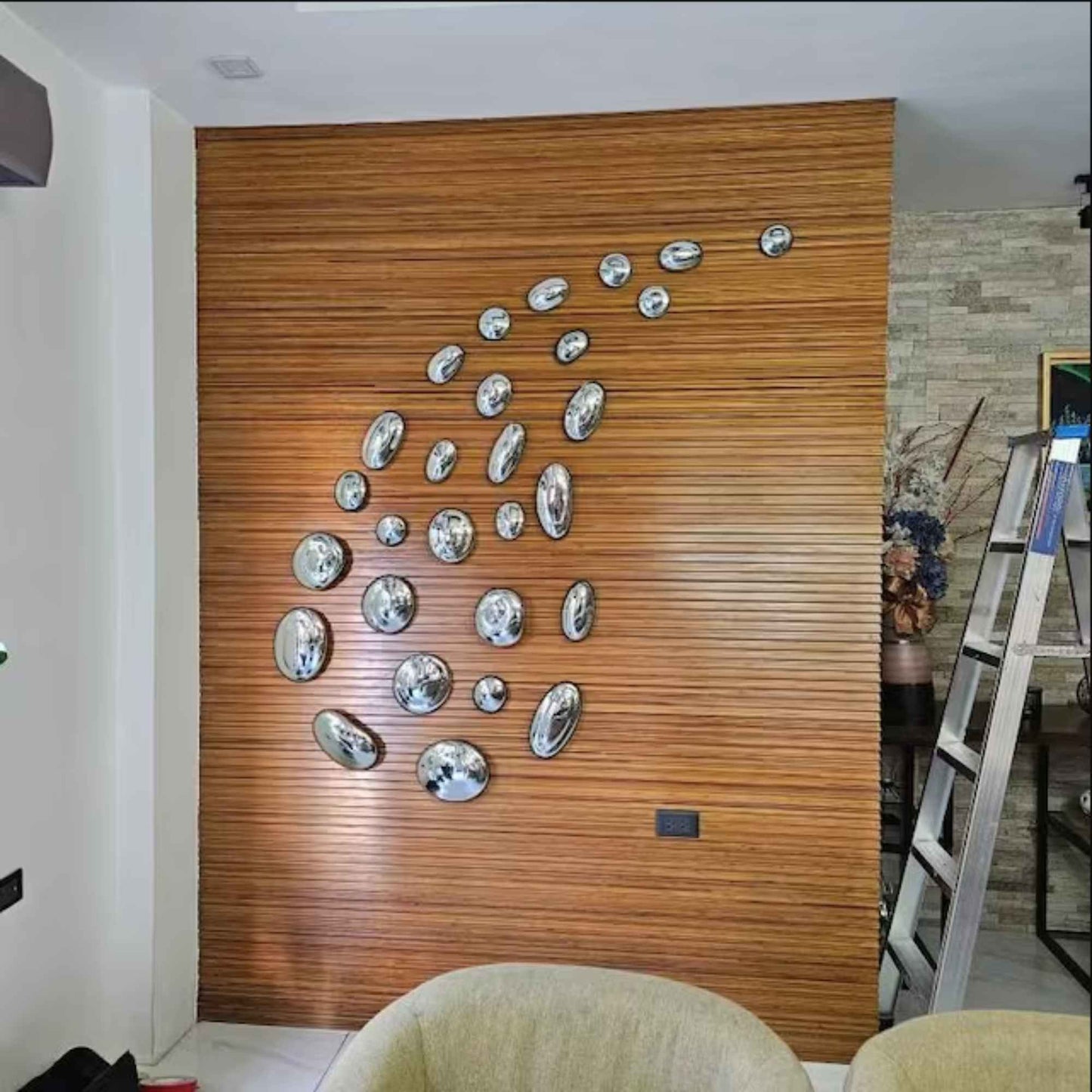 Mural de Piedras de Vidrio Soplado | Decoración de Muro | Hecho en México | (Plateadas, 8 - 30 cm.) - MAREY -