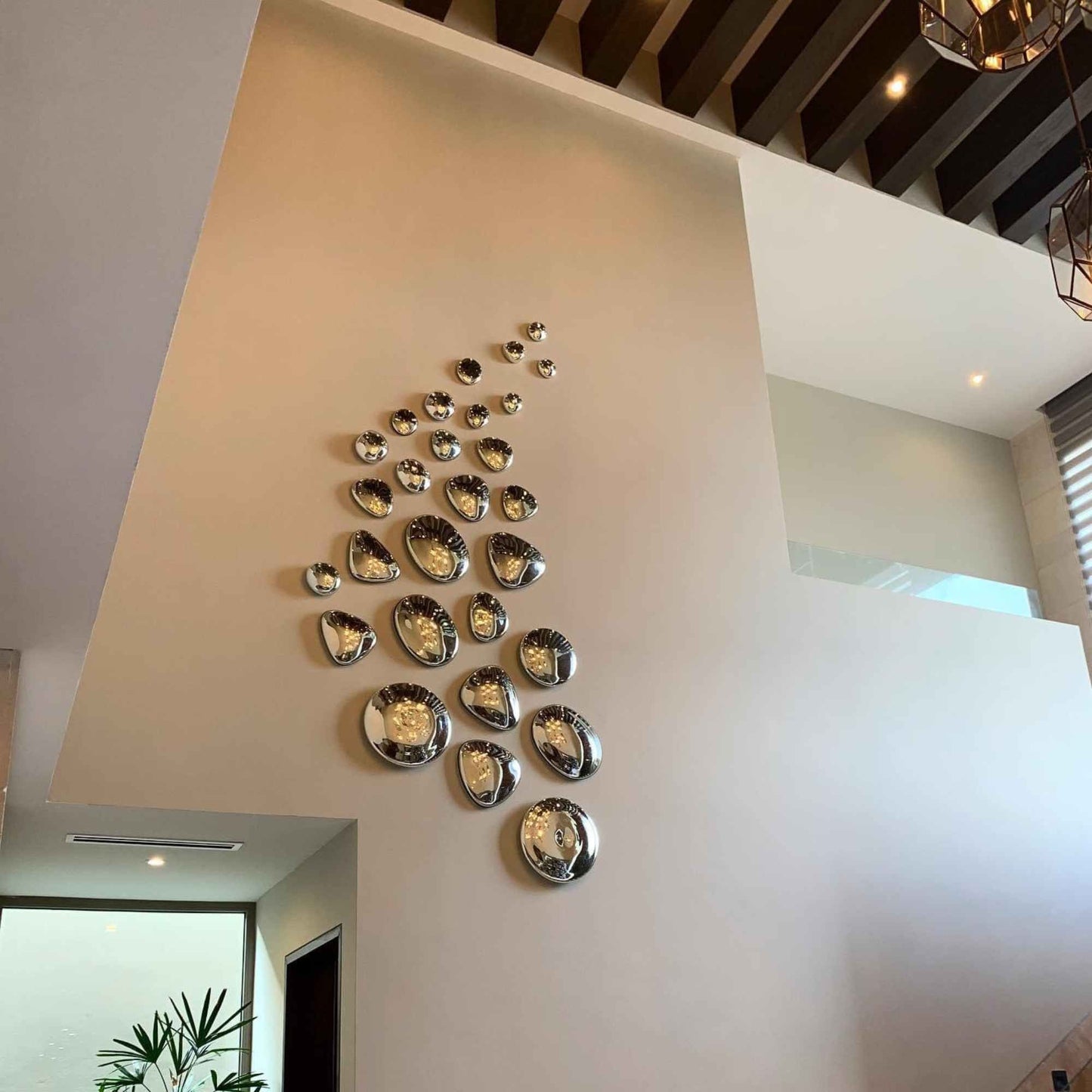 Mural de Piedras de Vidrio Soplado | Decoración de Muro | Hecho en México | (Plateadas, 8 - 30 cm.) - MAREY -