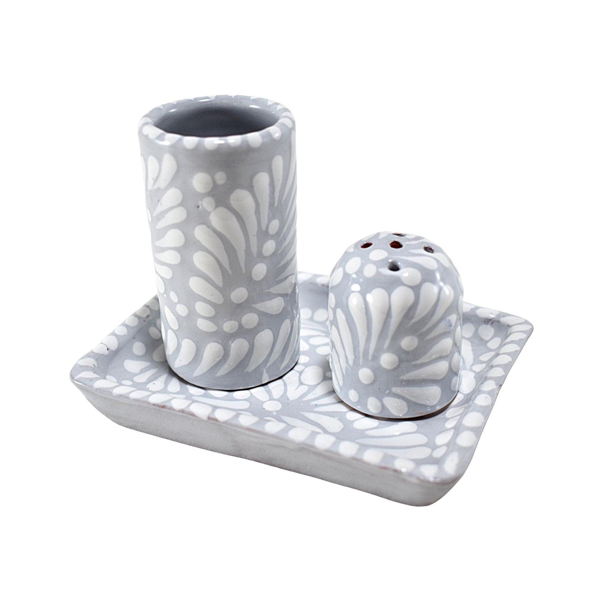 Set de Tequilero & Salero con Bandeja | Cerámica de Talavera Poblana (Gris Sobre Blanco, 2 Oz.) - MAREY -