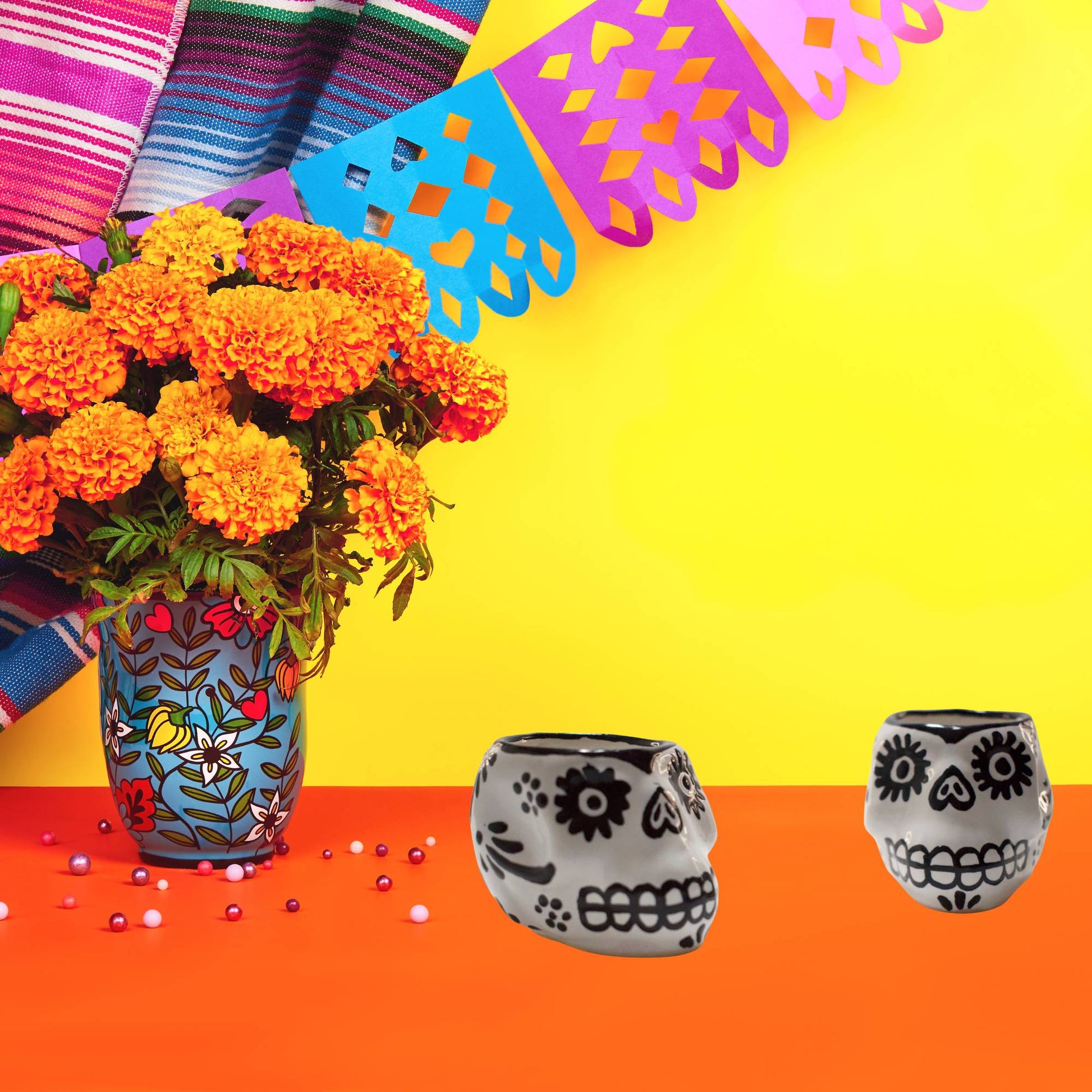 Vasos Mezcaleros | Calaverita | Cerámica de Talavera | Set de 4 Piezas | 100% Artesanal | (Black & White, 2 Oz.) - MAREY - Vaso Mezcalero
