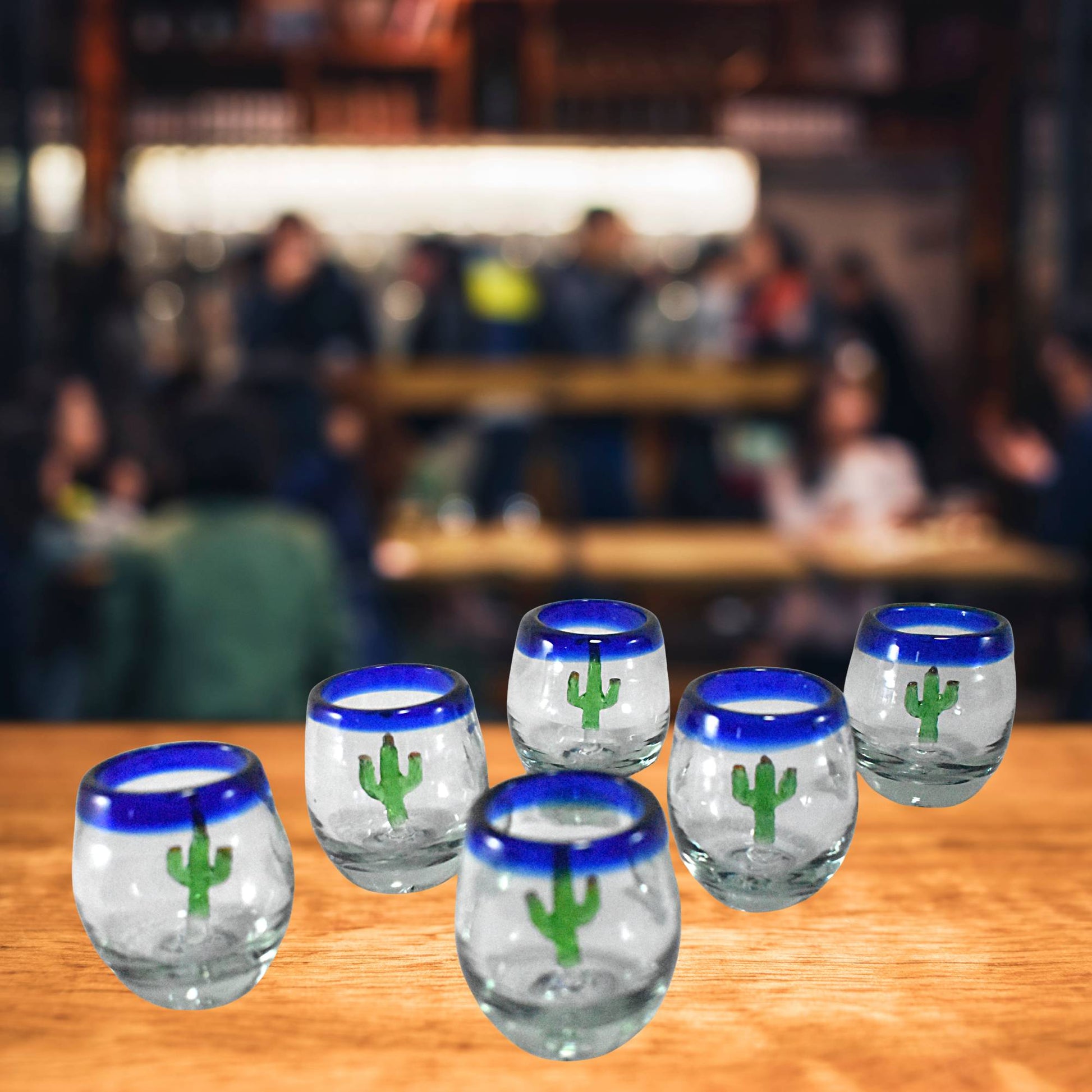 Vasos Mezcaleros | Set de 6 Piezas | Caballitos de Vidrio Soplado Artesanalmente en México (Filo Azul Cobalto C/ Cactus, Barril 2 Oz.) - MAREY -